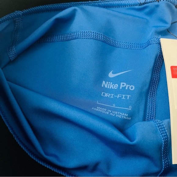 Nike | Women’s Nike Spandex Shorts - Picture 6 of 7